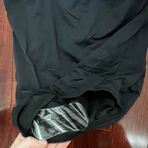 NWT Striped Black and White One Piece Swimsuit swimsuit, size L - Picture 4 of 5